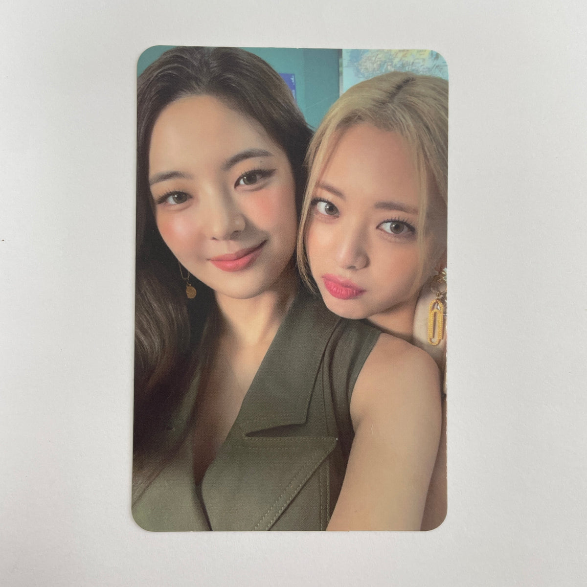 (RESTOCK) ITZY - Checkmate Sneakers Special Edition Lia/Yuna Unit Phot ...